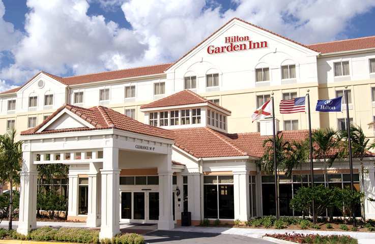 Hilton Garden Inn Fontana Exterior foto