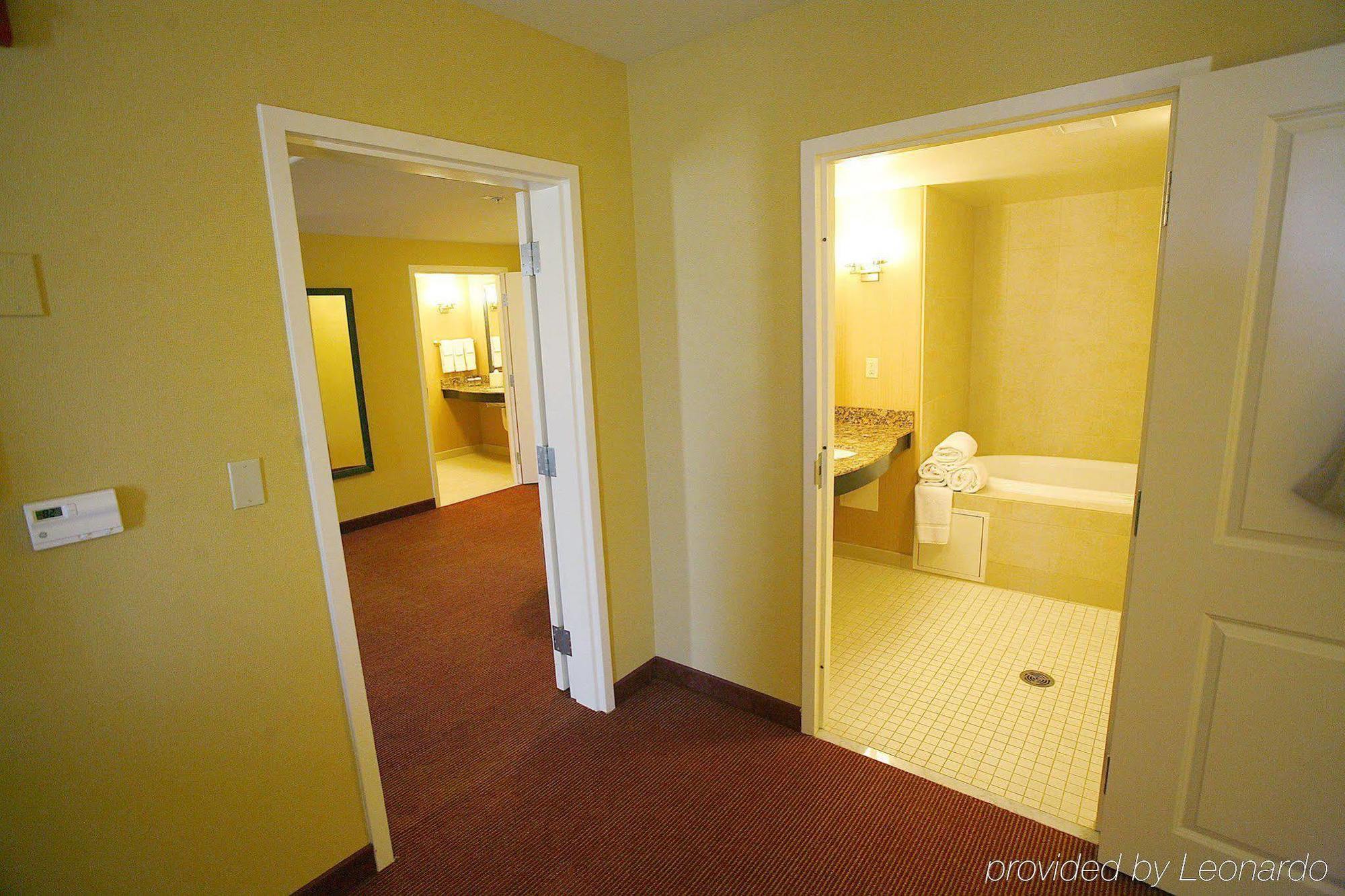 Hilton Garden Inn Fontana Cameră foto