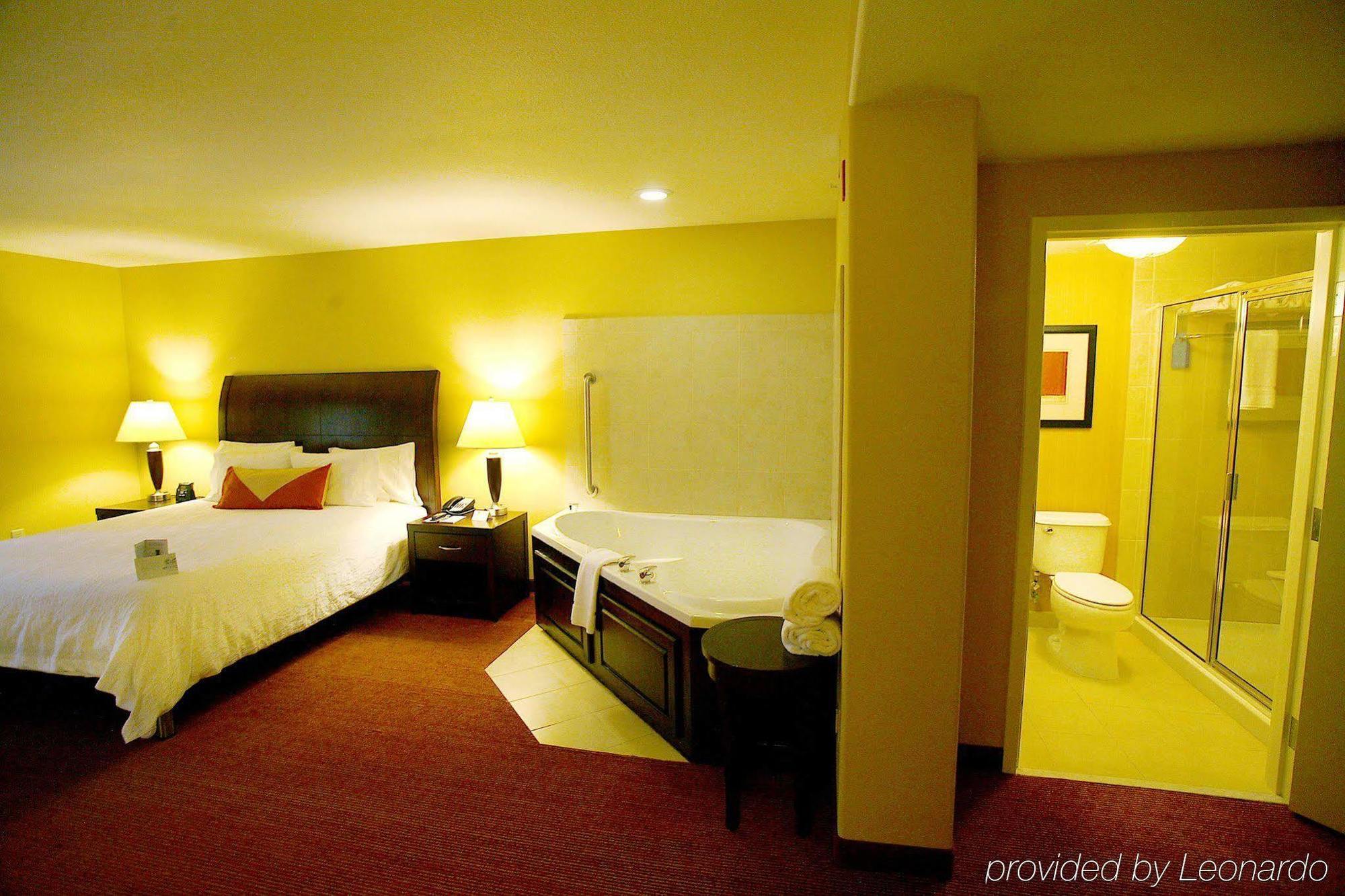 Hilton Garden Inn Fontana Cameră foto